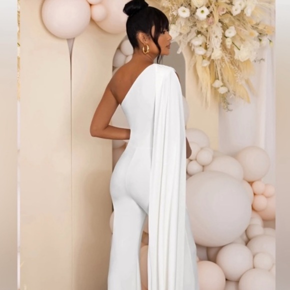 Club L Maternity Jumpsuit NWT - Picture 2 of 2